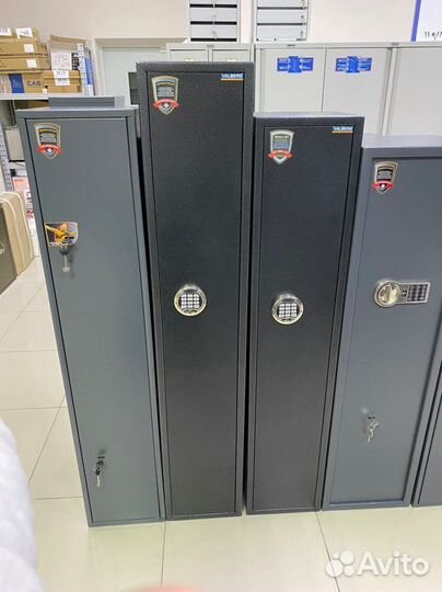 Сейф оружейный Valberg арсенал 161Т EL