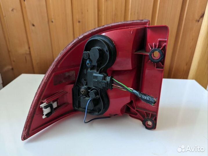 Задний правый фонарь Saab 9-5 Универсал