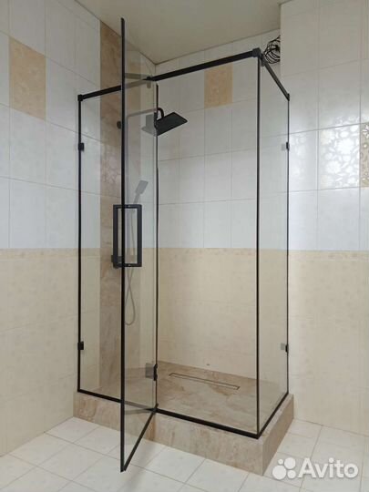 Душевые кабины, и перегородки, из коленого стекла