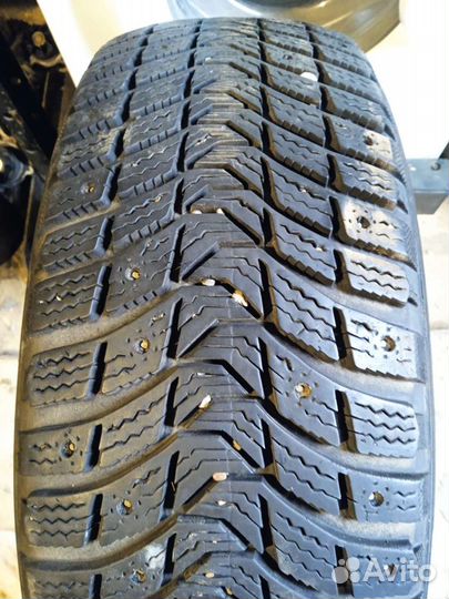 Michelin Latitude X-Ice North 3 205/60 R16 104