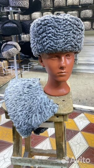 Шапка и воротник из каракуля