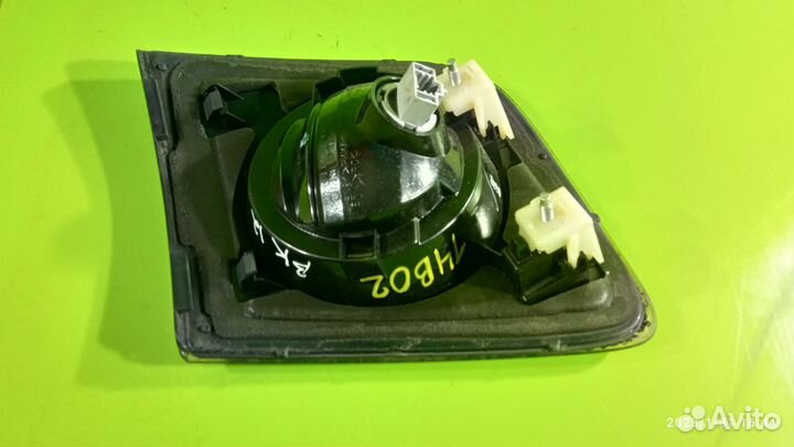 Фонарь внутренний правый для Mazda 3 2003-2009