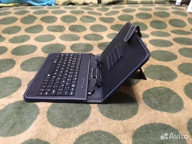 Чехол для планшета с клавиатурой 7-8 дюймов