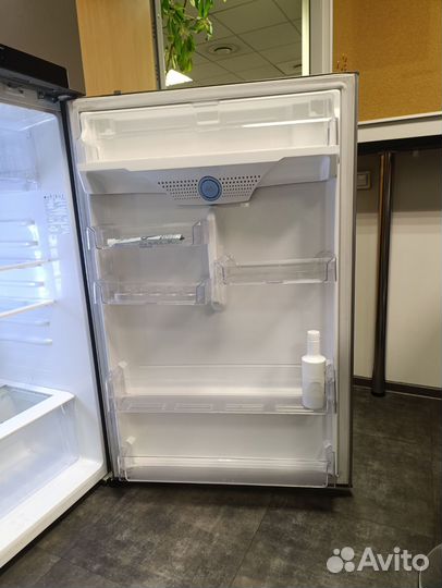 Холодильник LG