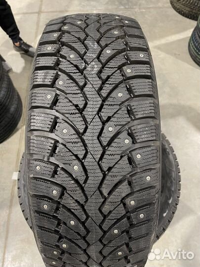 Formula Ice 215/55 R17