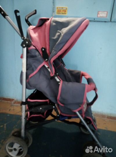Продам прогулочную коляску