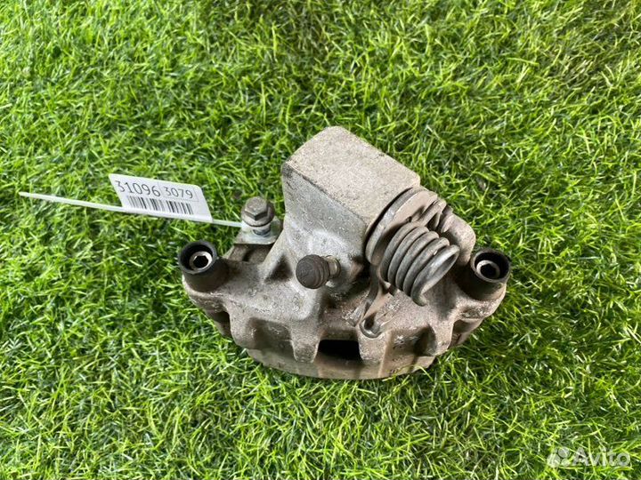 Суппорт тормозной задний правый Ford Focus 3 CB8