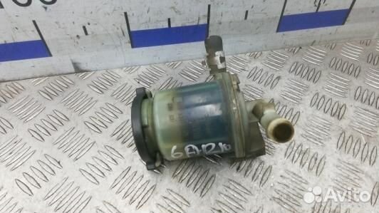 Бачок гу toyota RAV 4 ZCA2 (6AR10NO01)