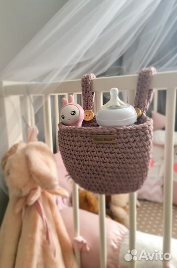 Подвесная корзинка вязаная