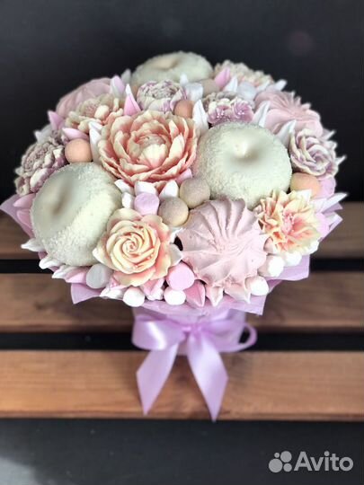 Съедобный букет из сладких цветов зефира