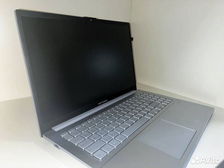 Asus vivobook 15