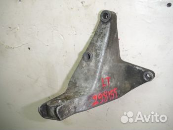 Кронштейн двигателя