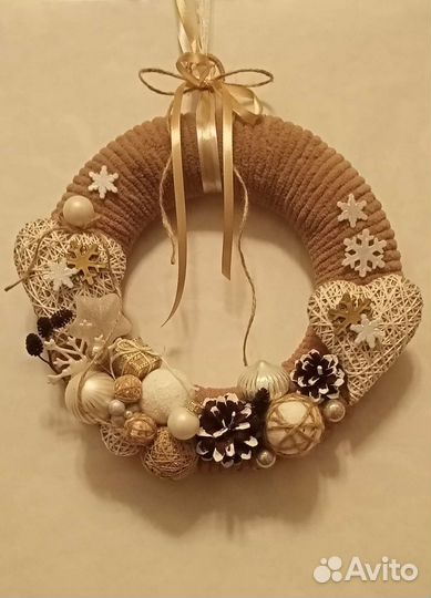 Новогодний венок ручной работы
