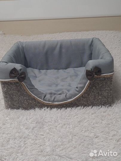 Лежанки для собак и кошек