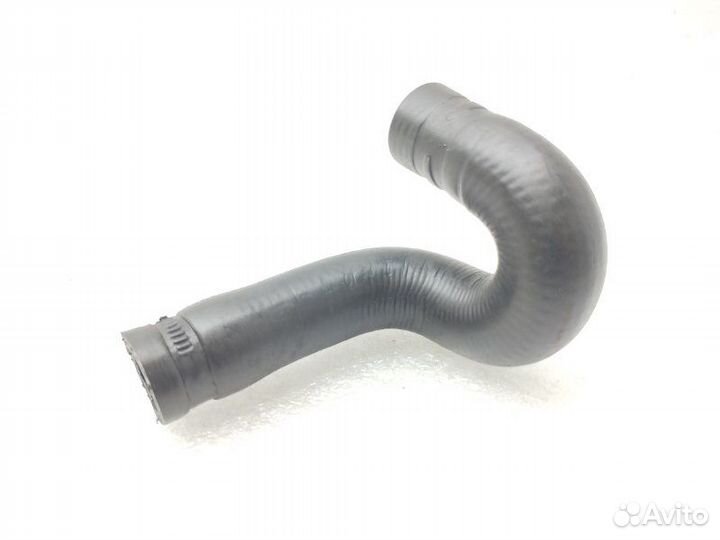 Патрубок системы охлаждения Mercedes-Benz E-Class