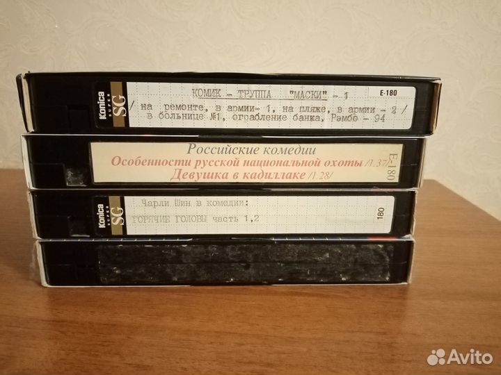Коллекция фильмов на VHS есть лицензионные