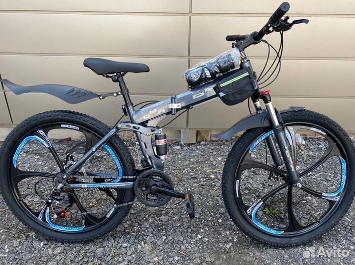 Велосипед BMW на литых дисках