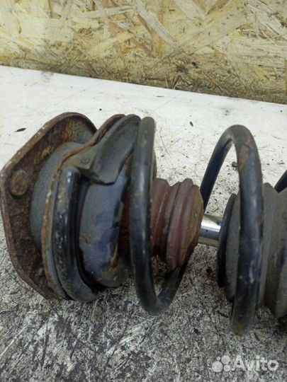 Стойка подвески передняя правая Mini Cooper