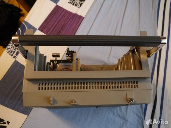 Задняя часть корпуса магнитолы JVC PC-200W