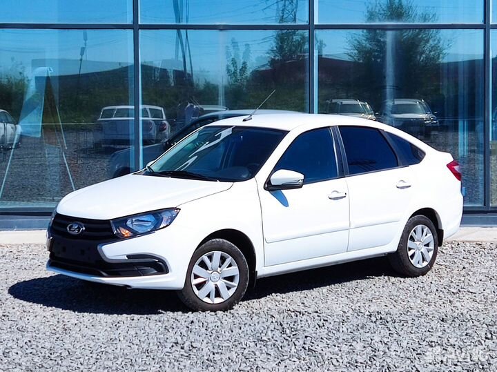 LADA Granta 1.6 МТ, 2021, 60 000 км