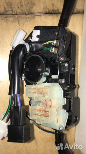 Комбинированный выключатель (гитара) Mazda Titan