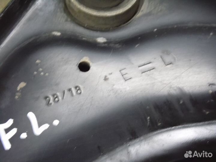 Рычаг передний левый Рено Меган 3 2009 - 2017 г. в