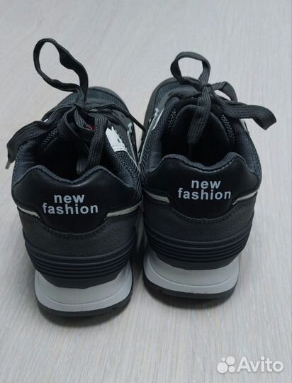 Кроссовки женские новые 39, 40 маломер