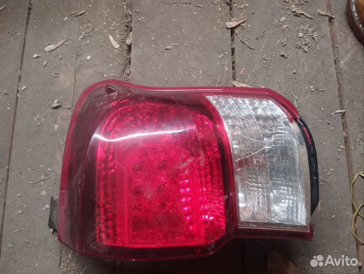 Фонарь Toyota Fielder NKE165 G 2013