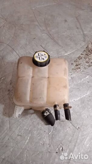 Бачок расширительный Ford C-Max 2005 3M5N8K218