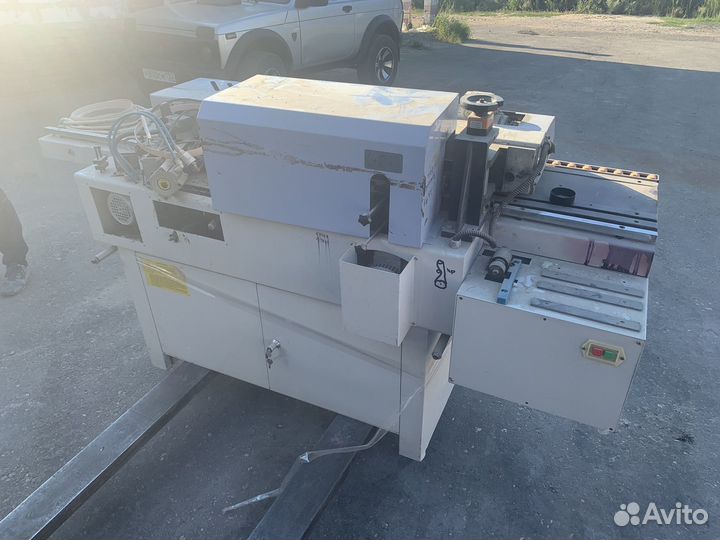 Кромкооблицовочный станок MFZ2. 1