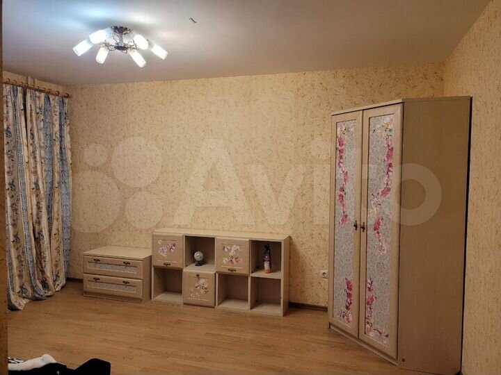2-к. квартира, 60 м², 2/9 эт.