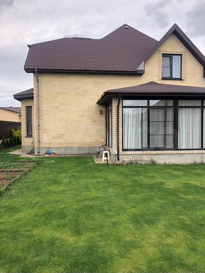 Коттедж 183,2 м² на участке 8 сот.