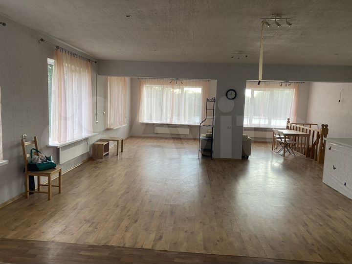 Коттедж 256 м² на участке 17 сот.