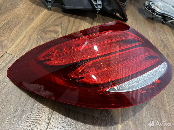 Фонарь левый Диодный Оригинал Mercedes E w213 E200