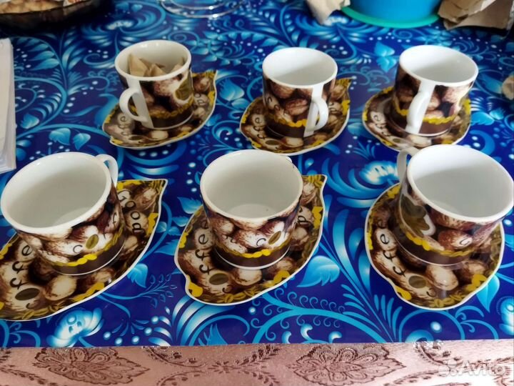 Чайные чашки с блюдцами кофейные