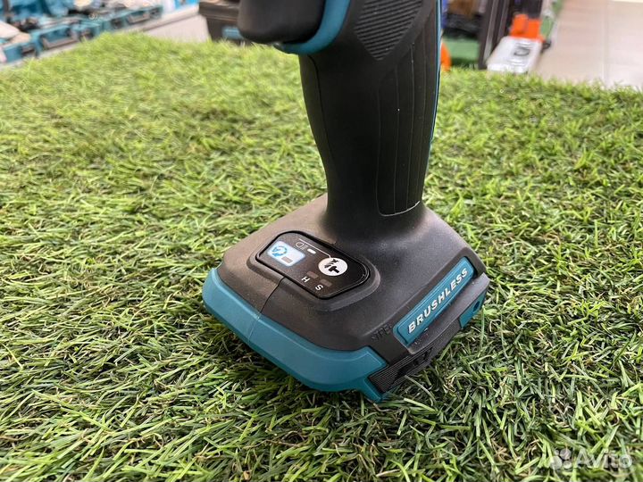 Аккум. ударный шуруповерт Makita 18В, DTD157Z