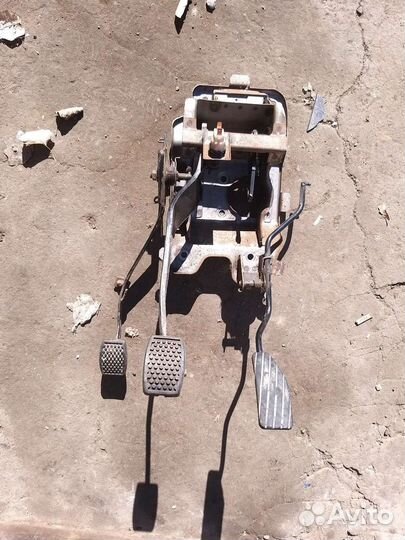 Педальный узел део матиз