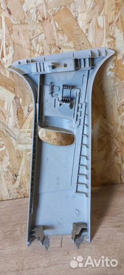 Обшивка стойки центральная левая Ford Kuga 1