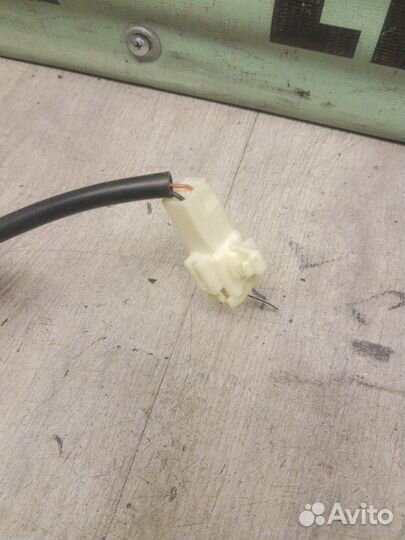 Розетка ремня безопасности передняя левая Toyota