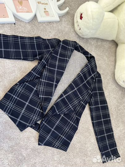 Пиджак для девочки 140