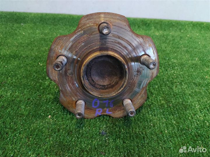 Ступица задняя левая Toyota Auris E18 2015