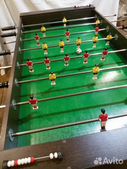 Настольный футбол (кикер)
