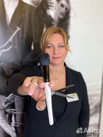 Стилист парикмахер