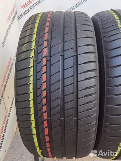 Firestone Roadhawk 215/40 R17