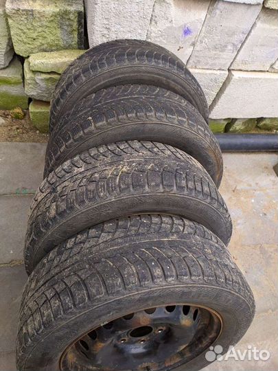 Gislaved Nord Frost 200 215/55 R16