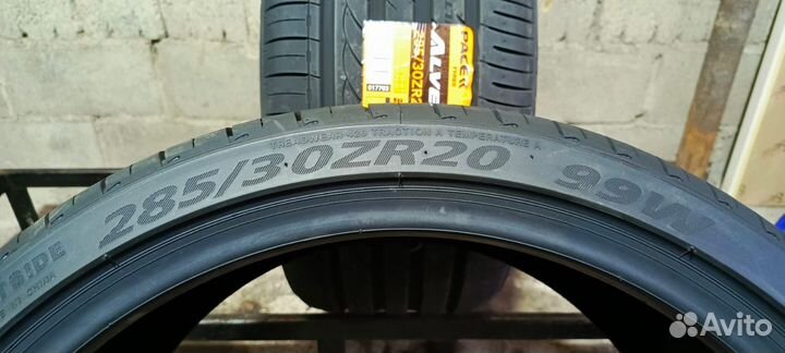 Pace Alventi 285/30 R20