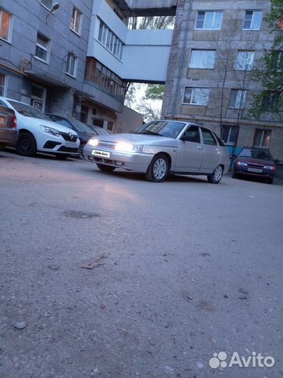 ВАЗ 2112 1.5 МТ, 2002, 200 000 км