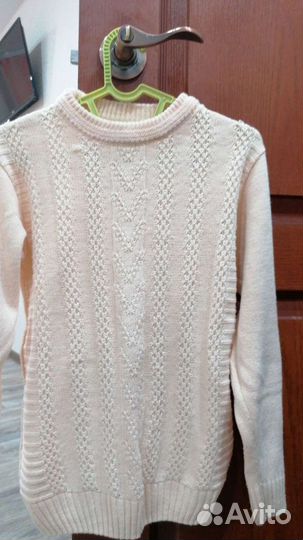 Свитер