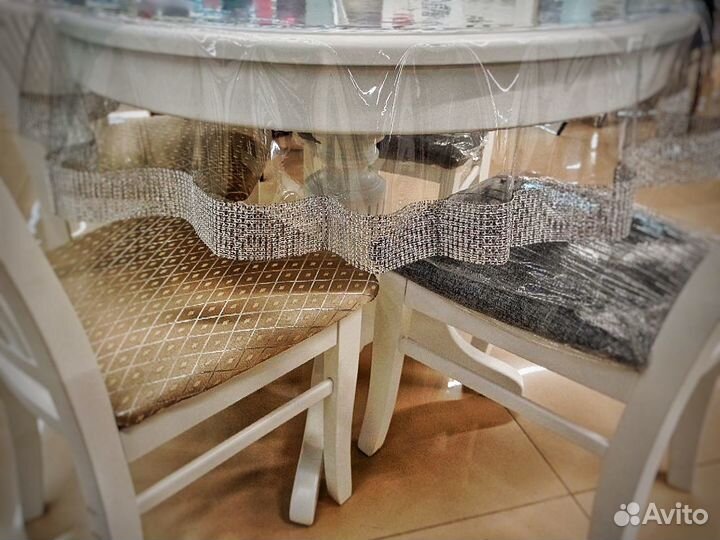 Скатерть со стразами