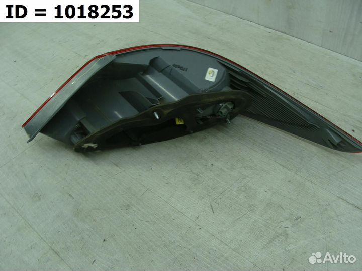 Фонарь задний левый наружный Hyundai Solaris